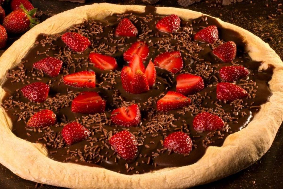 Pizza-de-Chocolate-com-Morango